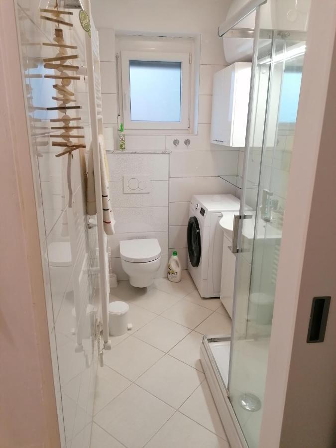 Apartma Ladinka Izola Exteriör bild
